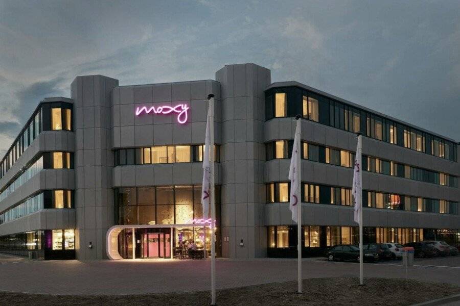 Moxy Amsterdam Schiphol Airport facade, hotel facade