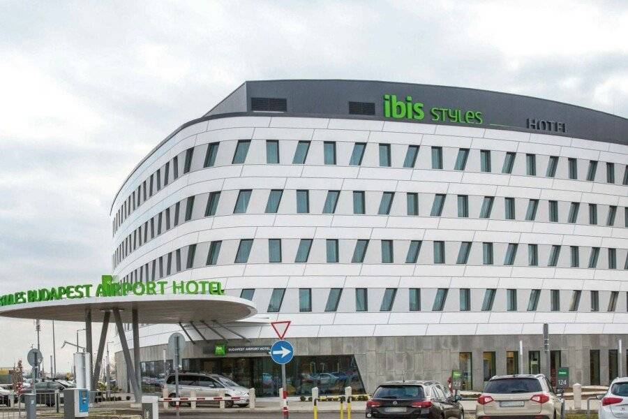 ibis Styles Budapest Airport facade