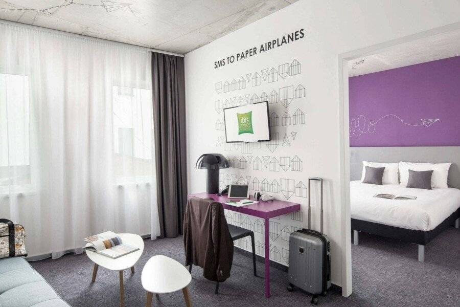 ibis Styles Budapest Airport hotel bedroom