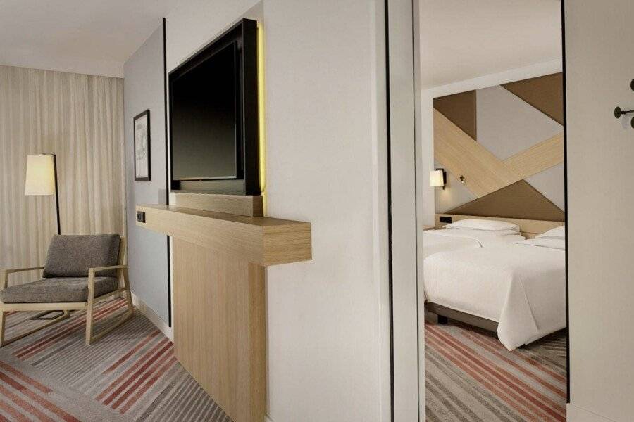 Sheraton Amsterdam Airport Hotel and Conference Center hotel bedroom