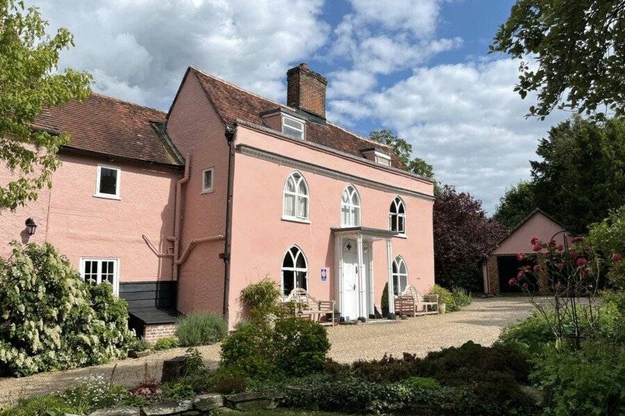 The Cottage Guest House facade,garden