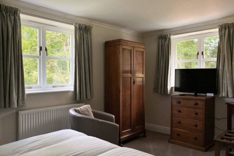 The Cottage Guest House hotel bedroom