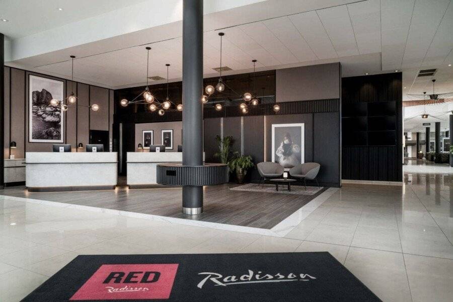 Radisson Hotel & Conference Centre Oslo Airport lobby,front desk