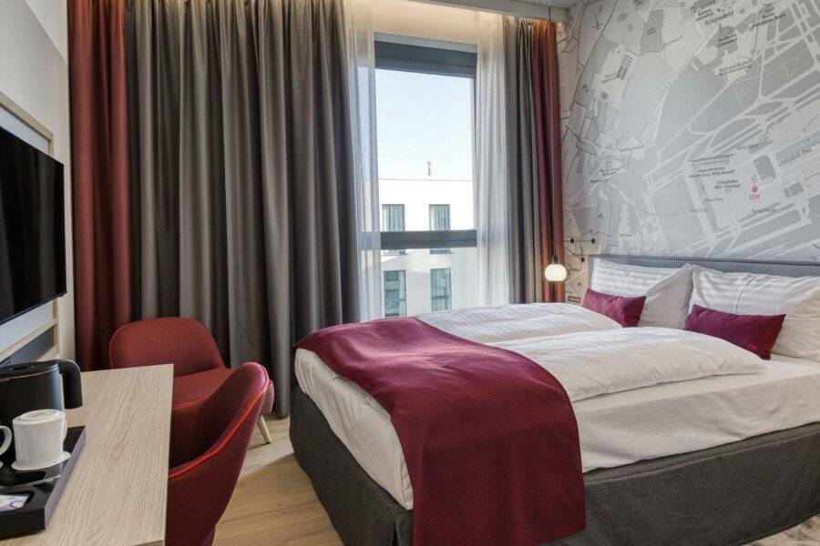 IntercityHotel Berlin Airport hotel bedroom