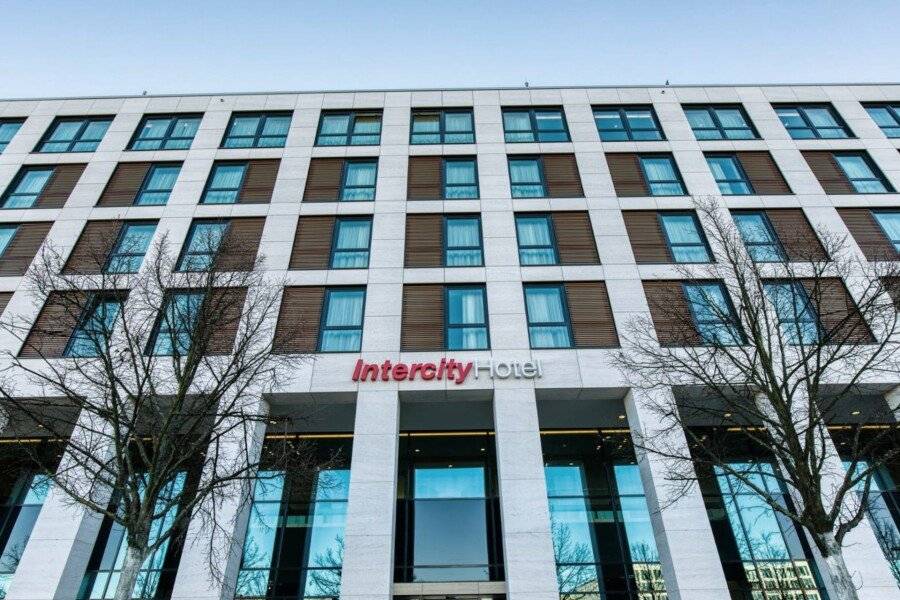 IntercityHotel Berlin Airport facade