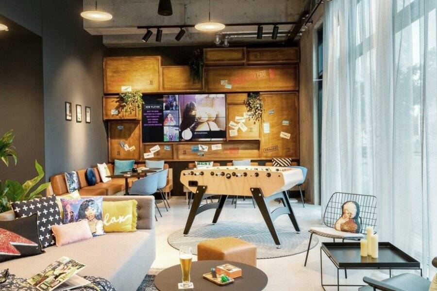 Moxy Berlin Airport 