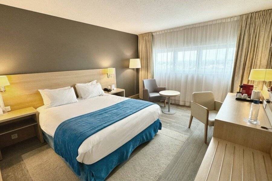 Best Western Plus Paris Orly Airport hotel bedroom