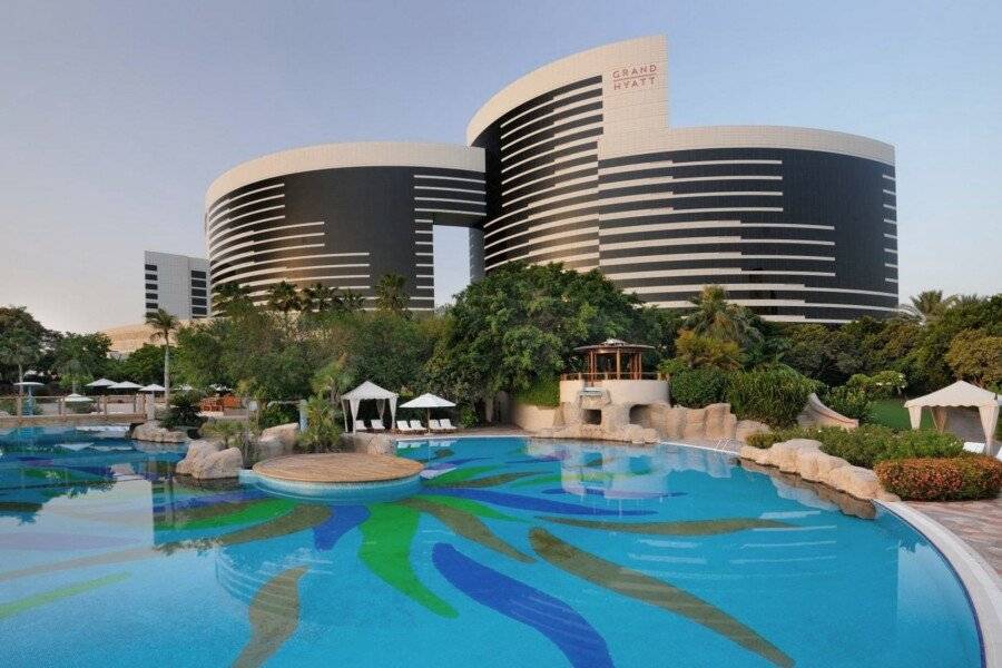 Grand Hyatt Residence facade,outdoor pool