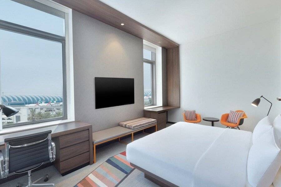 Aloft Dubai Airport hotel bedroom,ocean view