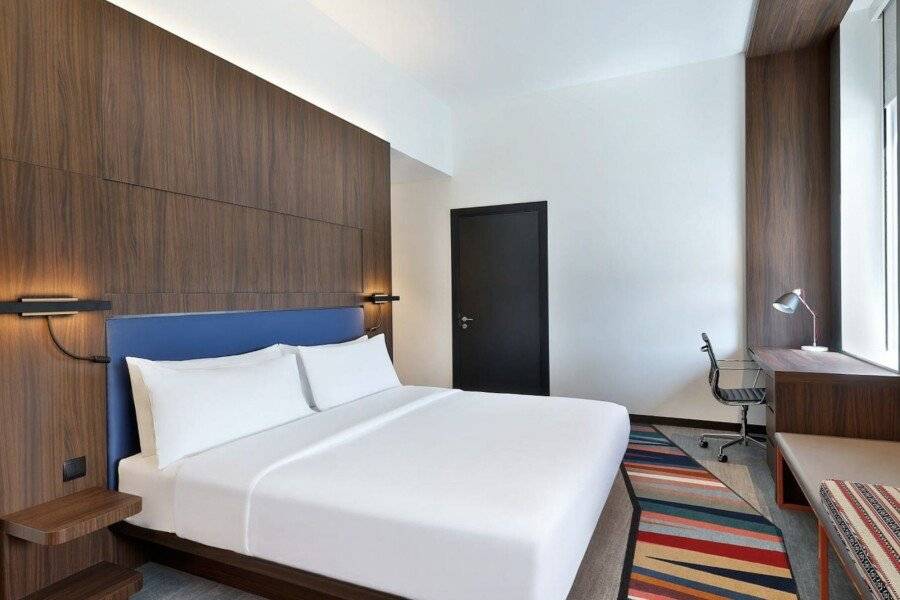 Aloft Dubai Airport hotel bedroom