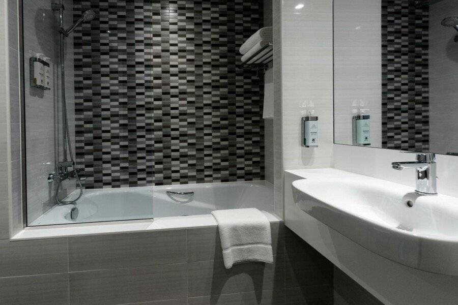 Premier Inn Barsha Heights bathtub