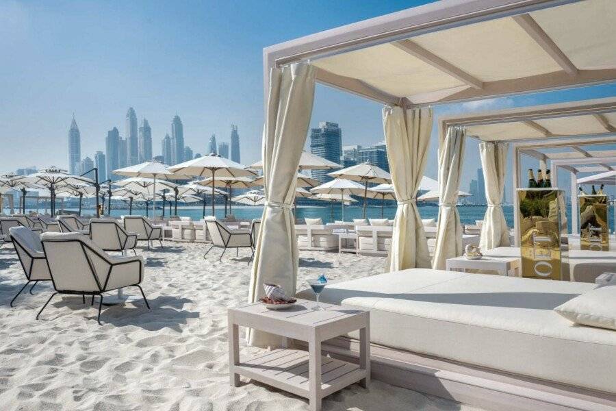 Radisson Beach Resort Palm Jumeirah beach