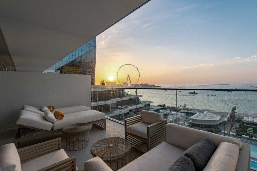 Five Luxe balcony,ocean view