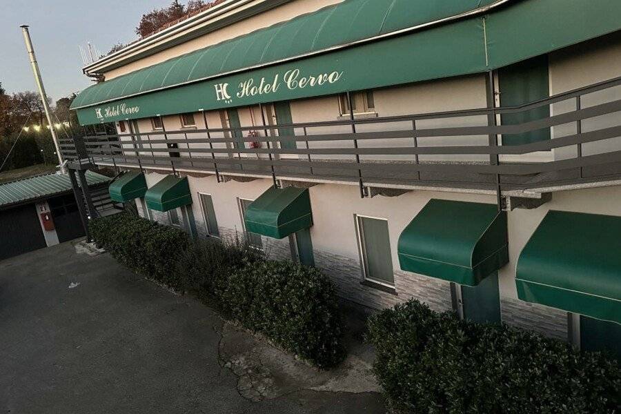 Hotel Ristorante Cervo Malpensa facade