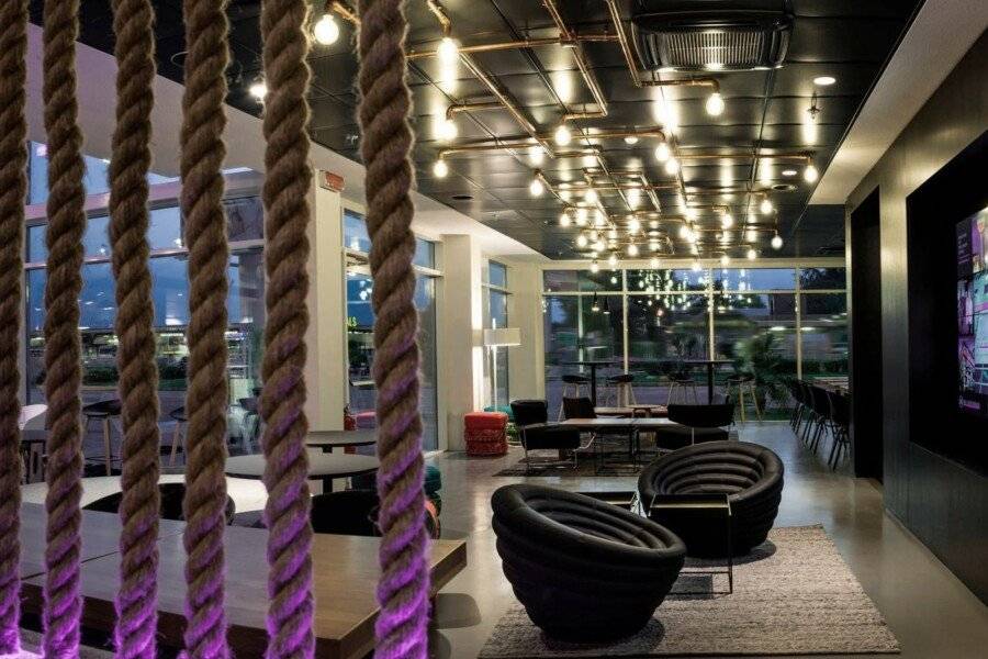 Moxy Milan Malpensa Airport lobby