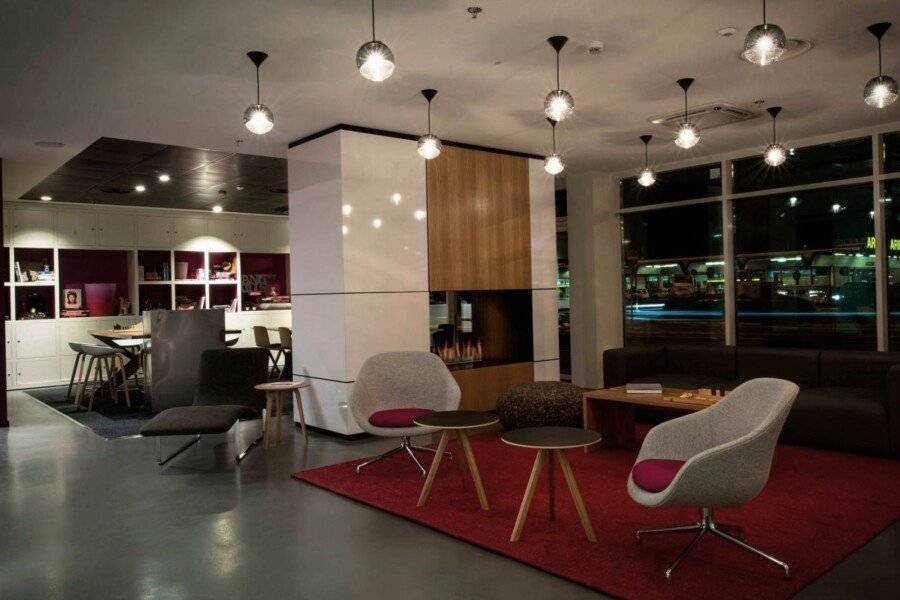 Moxy Milan Malpensa Airport lobby