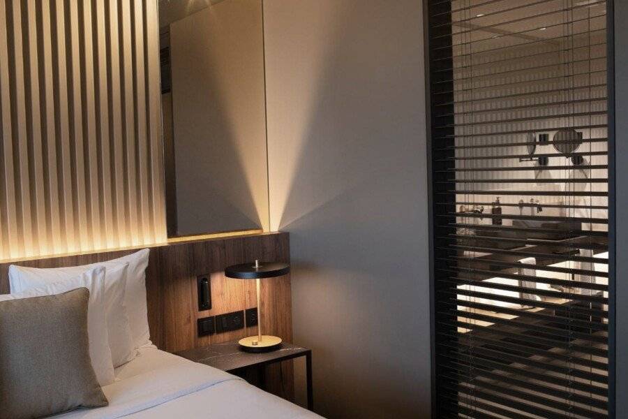 BAH Barcelona Airport Hotel hotel bedroom