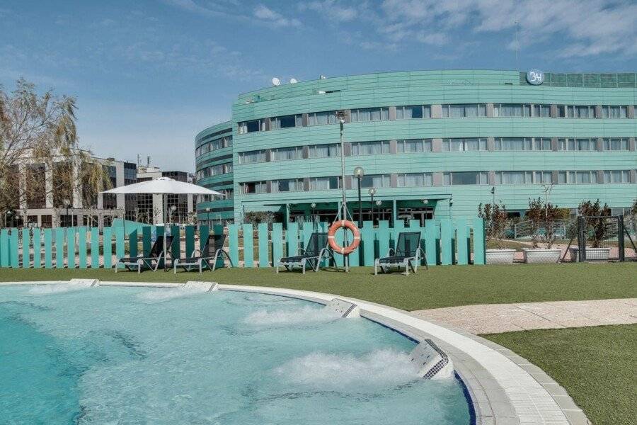 BAH Barcelona Airport Hotel facade,outdoor pool