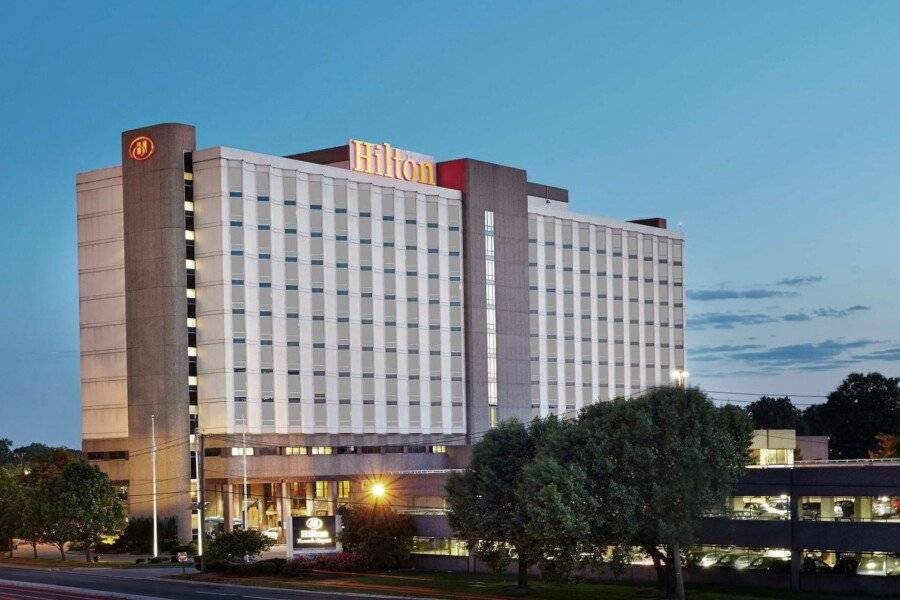 Hilton Newark Airport facade