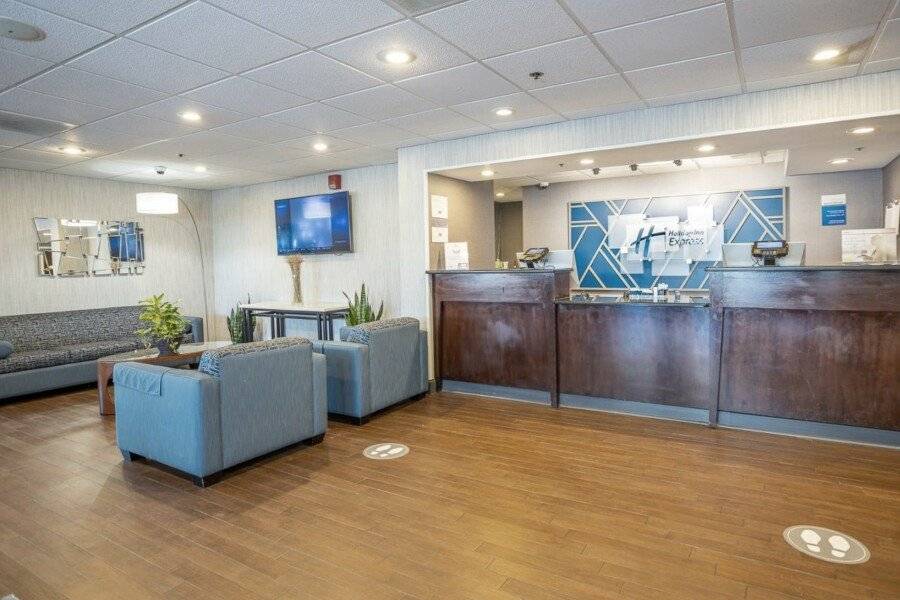 Holiday Inn Express - Newark Airport -, an IHG Hotel lobby,front desk,