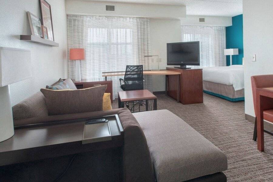 Residence Inn by Marriott Newark/Liberty International Airport hotel bedroom