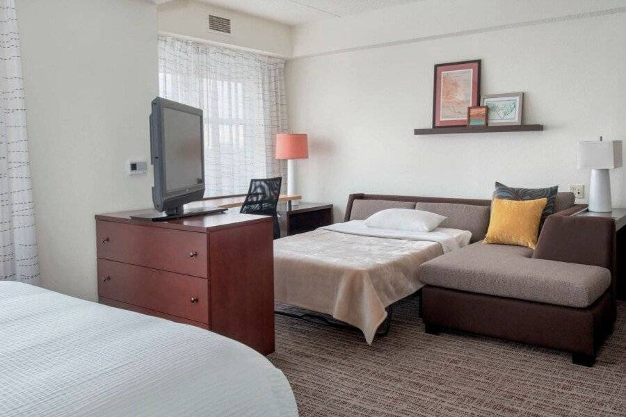 Residence Inn by Marriott Newark/Liberty International Airport hotel bedroom