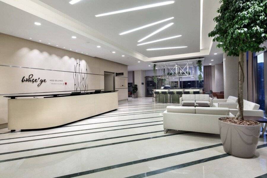 Hilton Garden Inn Beylikduzu lobby