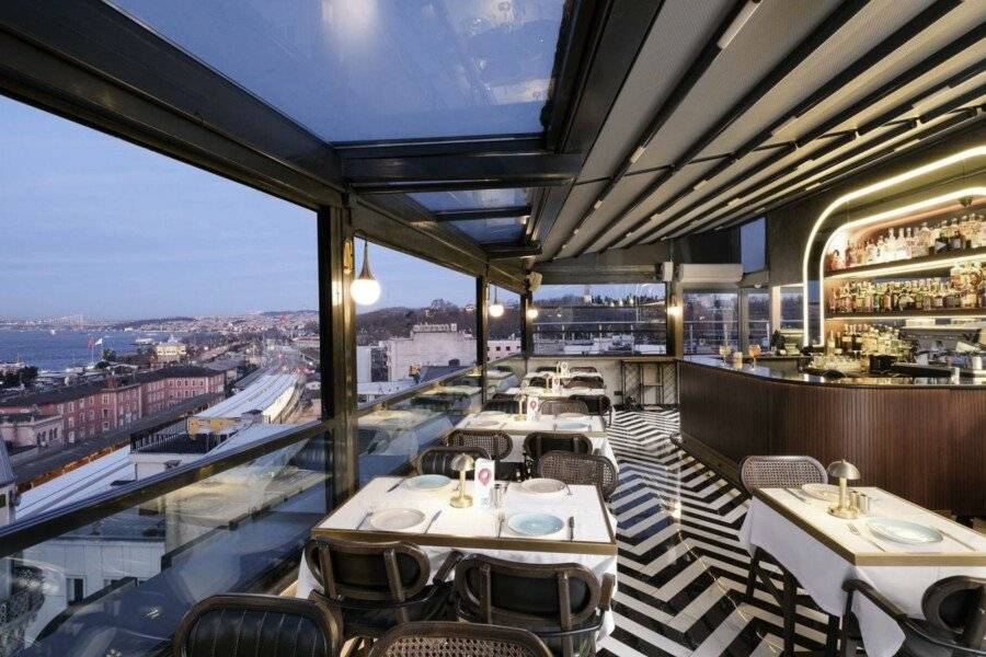 Glamour Hotel Istanbul Sirkeci restaurant,bar,ocean view