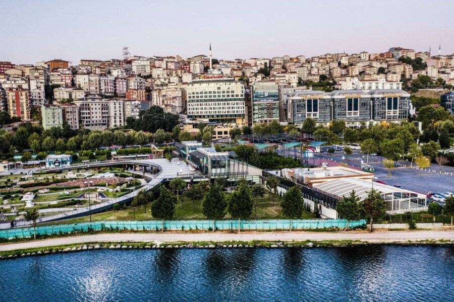 Clarion Hotel Golden Horn 