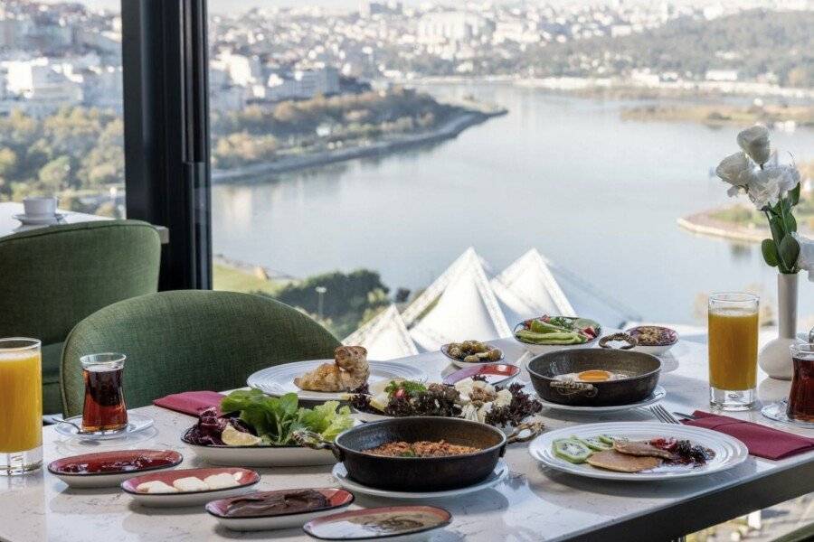 Clarion Hotel Golden Horn restaurant,ocean view,breakfast