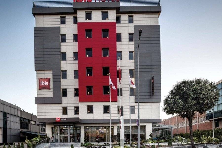 Ibis Istanbul West facade