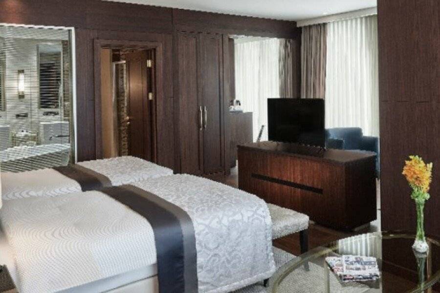 Elite World Grand Basın Ekspres hotel bedroom