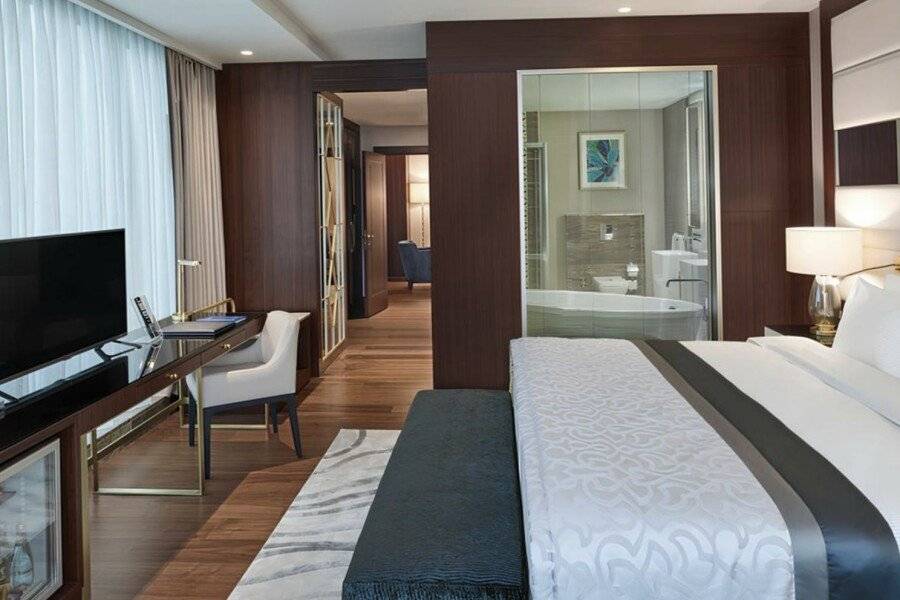 Elite World Grand Basın Ekspres hotel bedroom