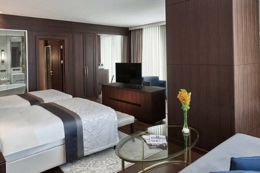 Elite World Grand Basın Ekspres hotel bedroom