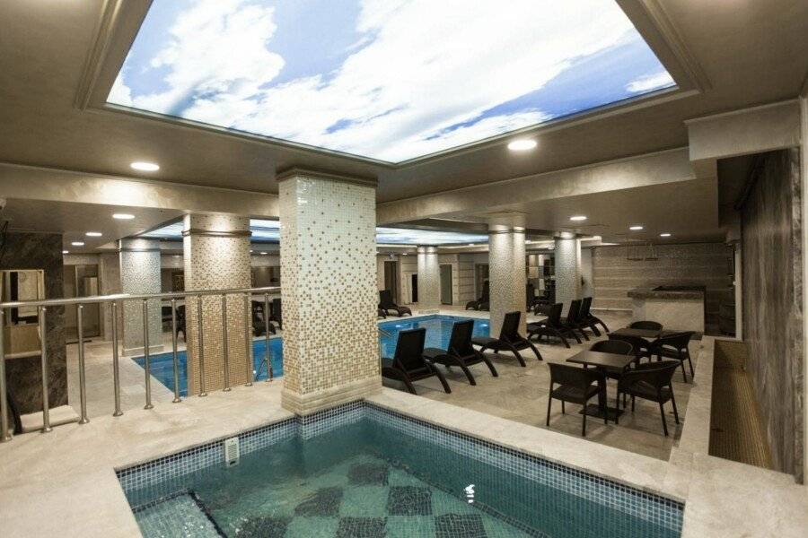 Miss Hotel & Spa indoor pool,spa