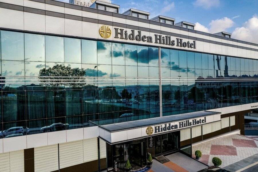 HIDDEN HILLS HOTEL ISTANBUL AiRPORT facade