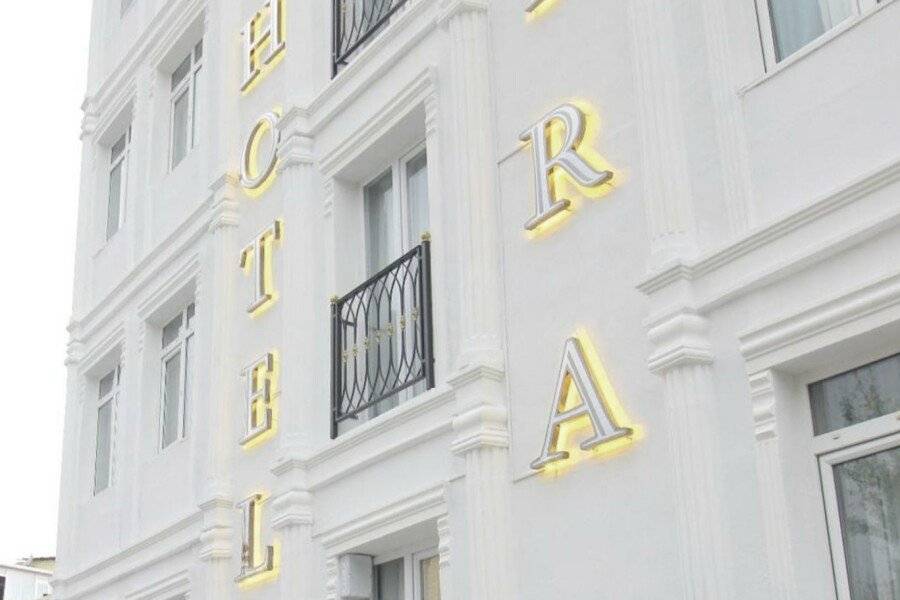 Hira Hotel facade