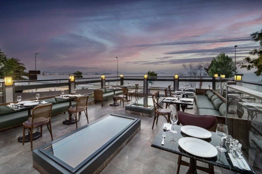 Catch Hotel Sultanahmet-Special Category restaurant,ocean view