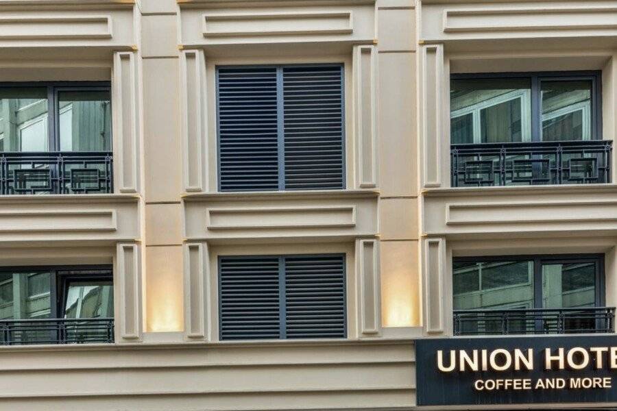 Union Hotel Port facade