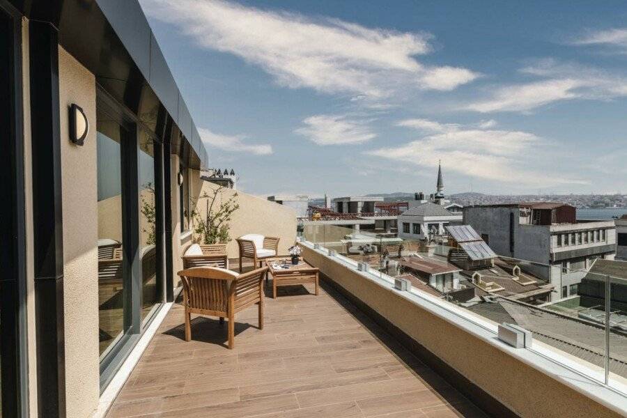 Union Hotel Port balcony,ocean view