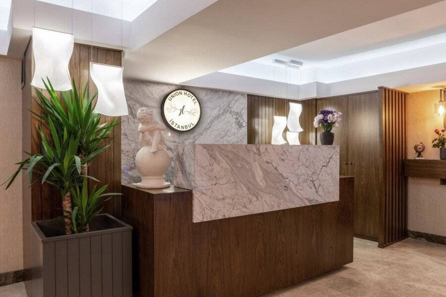 Union Hotel Port lobby,front desk