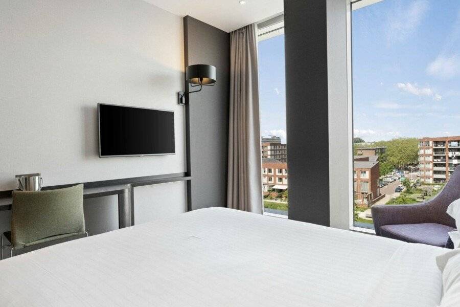 Corendon New-West, a Tribute Portfolio Hotel hotel bedroom