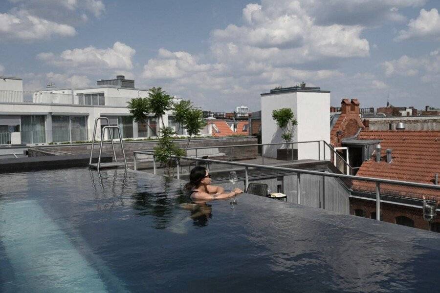 Wilmina Hotel rooftop pool,infinity pool,ocean view