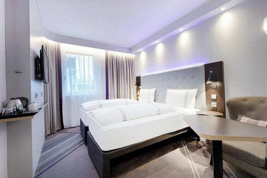 Premier Inn City Wilmersdorf hotel bedroom