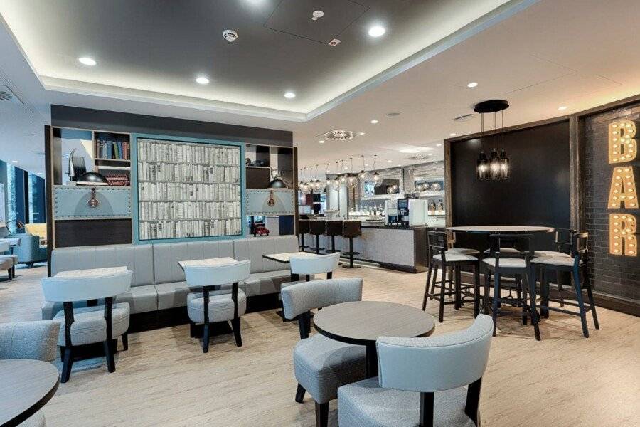 Premier Inn City Wilmersdorf bar