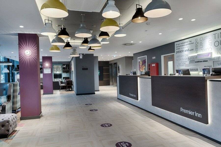 Premier Inn City Wilmersdorf lobby,front desk