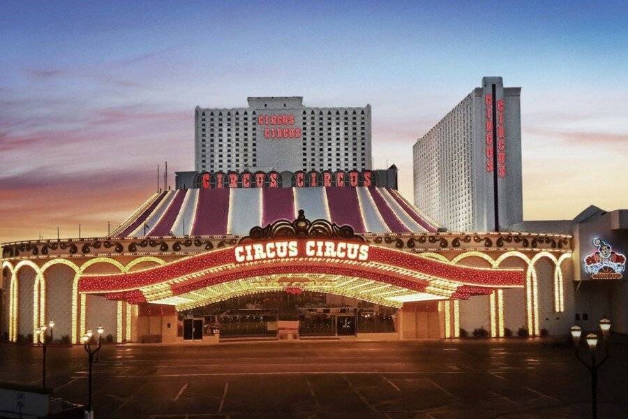 Circus Circus Hotel, Casino & Theme Park , facade