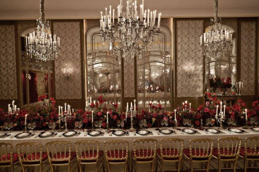 Hôtel Plaza Athénée - Dorchester Collection 