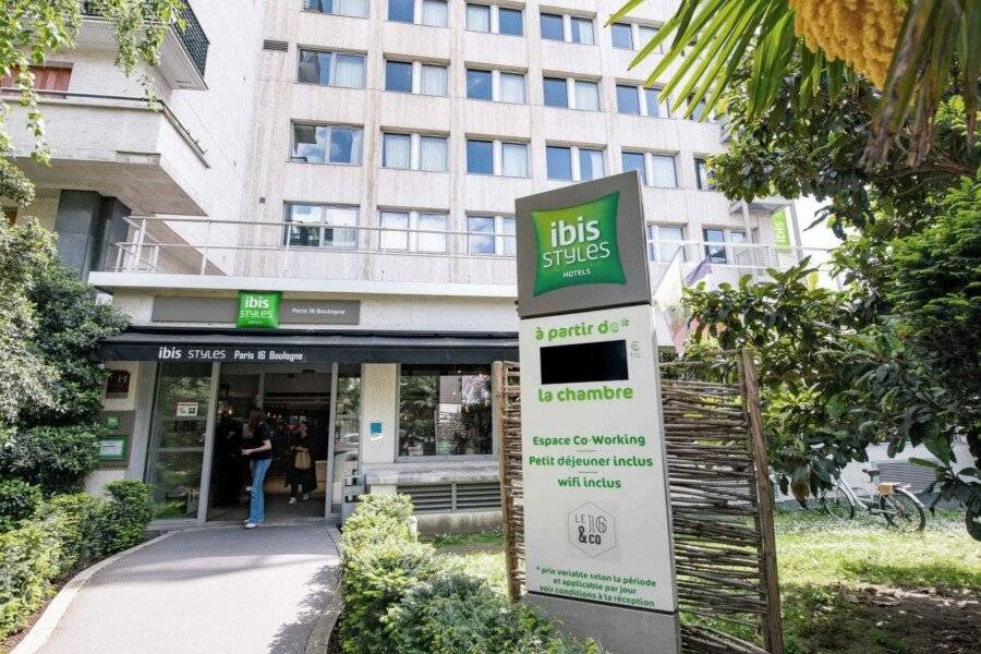 ibis Styles 16 Boulogne , hotel facade