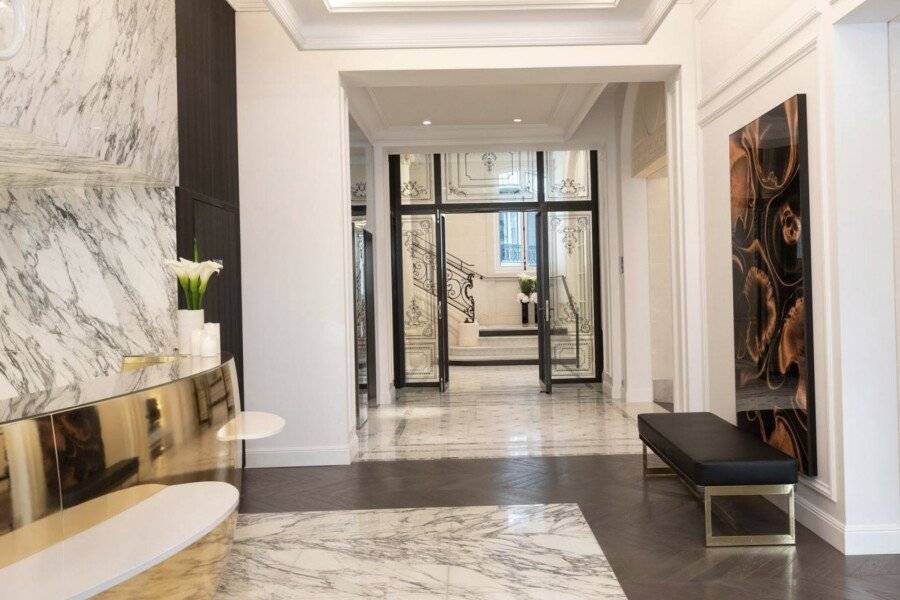 La Clef Champs-Élysées Paris by The Crest Collection lobby,